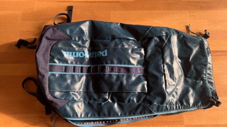 Patagonia Black Hole 25L Rucksack blau, Daypack