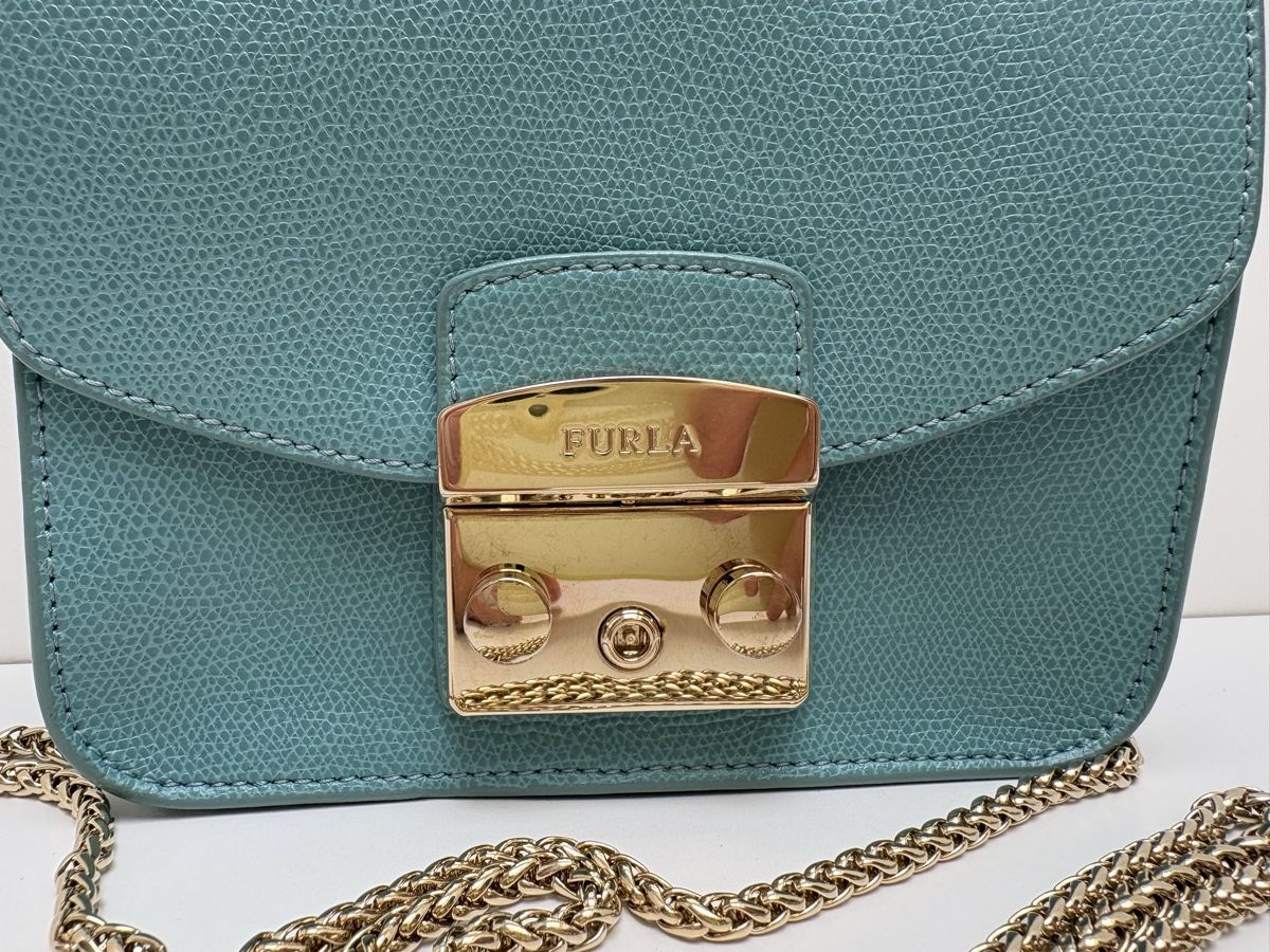 Furla Borse da donna: Furla Metropolis Mini Tasche blau gold Kette – Usato da Gockhausen venduto da lenibeni 1