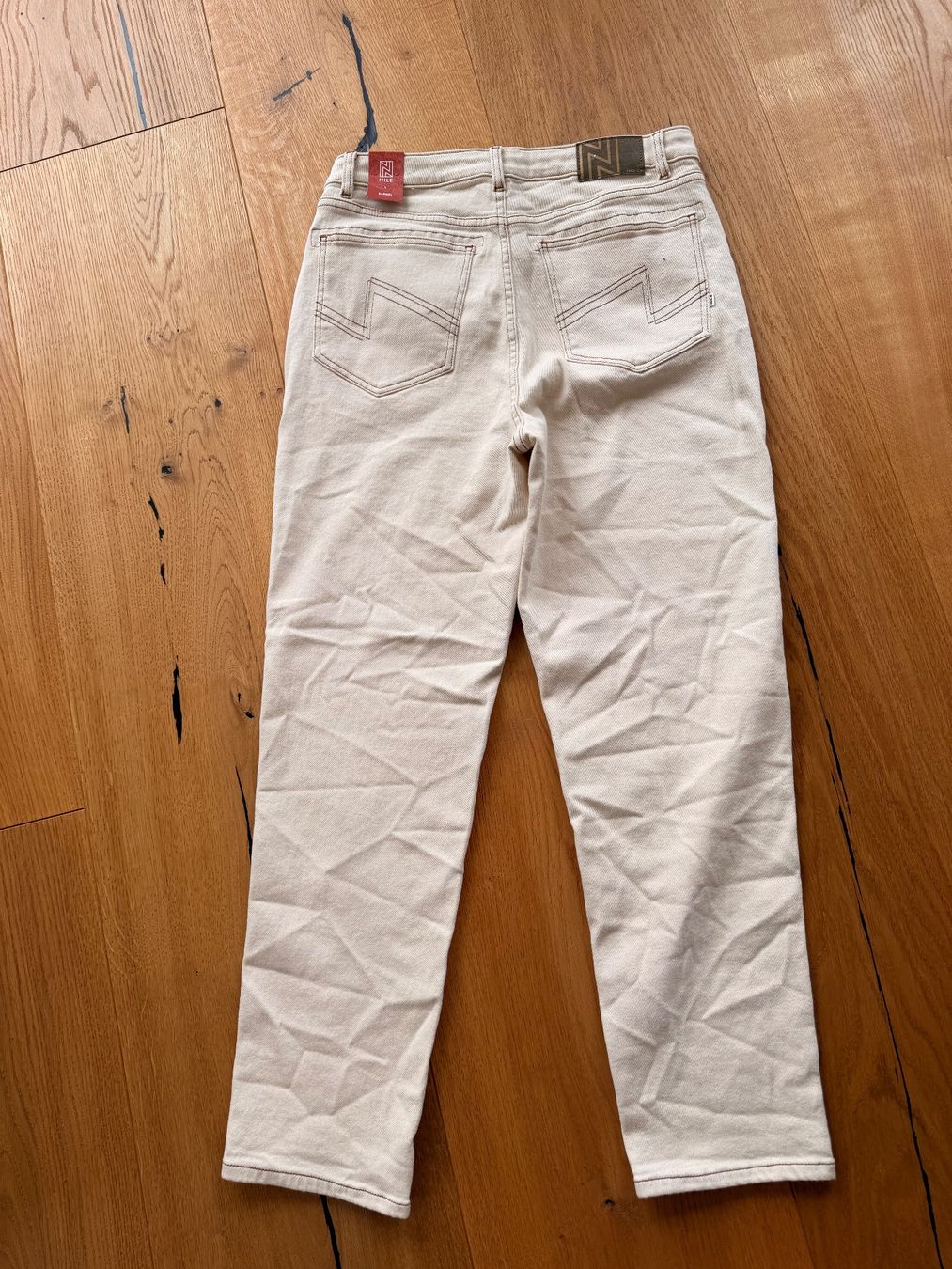 Nile Jeans: Neue Nile Hose Jeans beige L – Nuovo e nell'imballaggio originale da Spiez venduto da Nieverge0 1