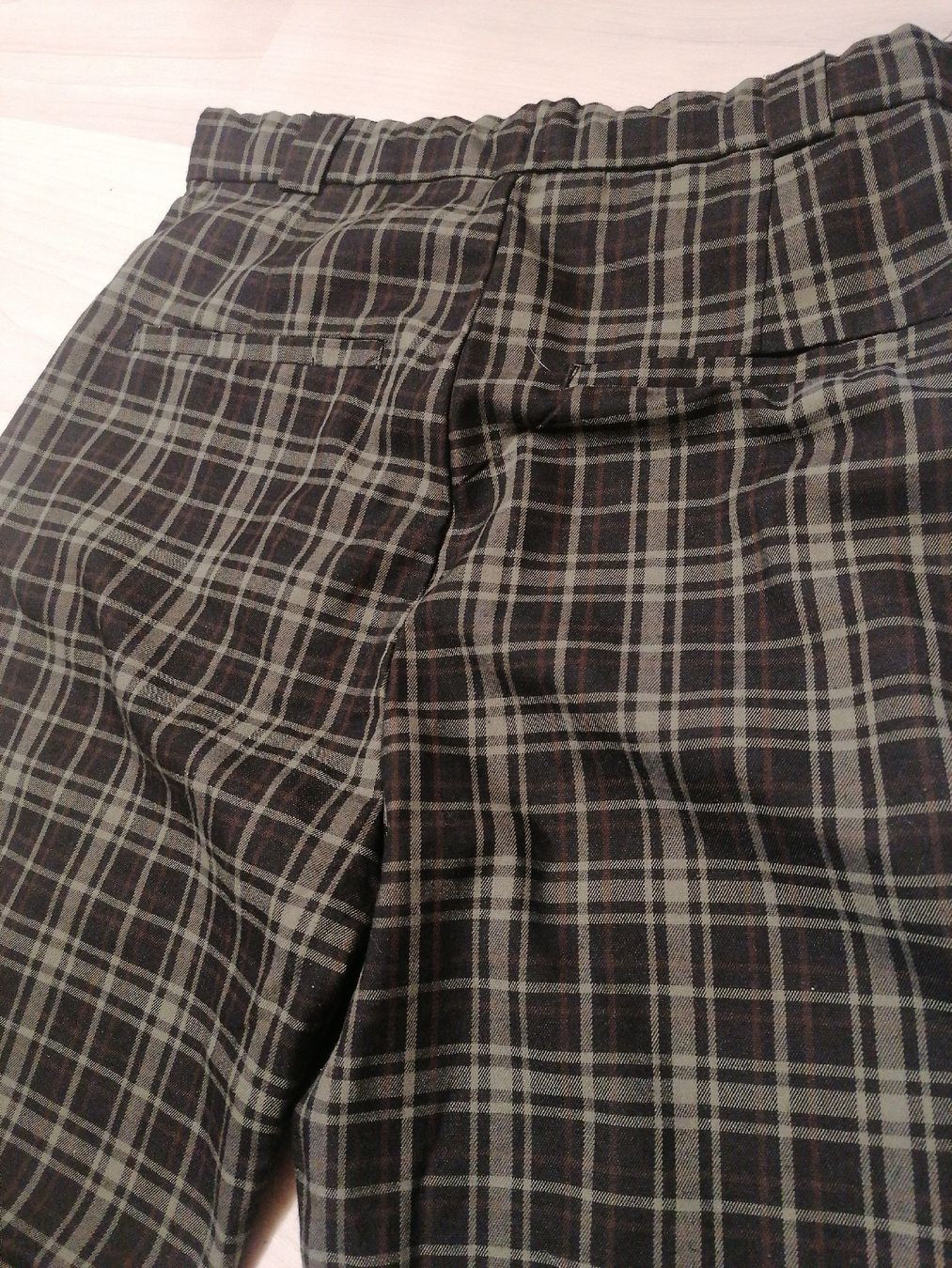 Pantaloni: Pantalon, pantalon à carreaux, bas – Usato da Montcherand venduto da petiteoune75 4