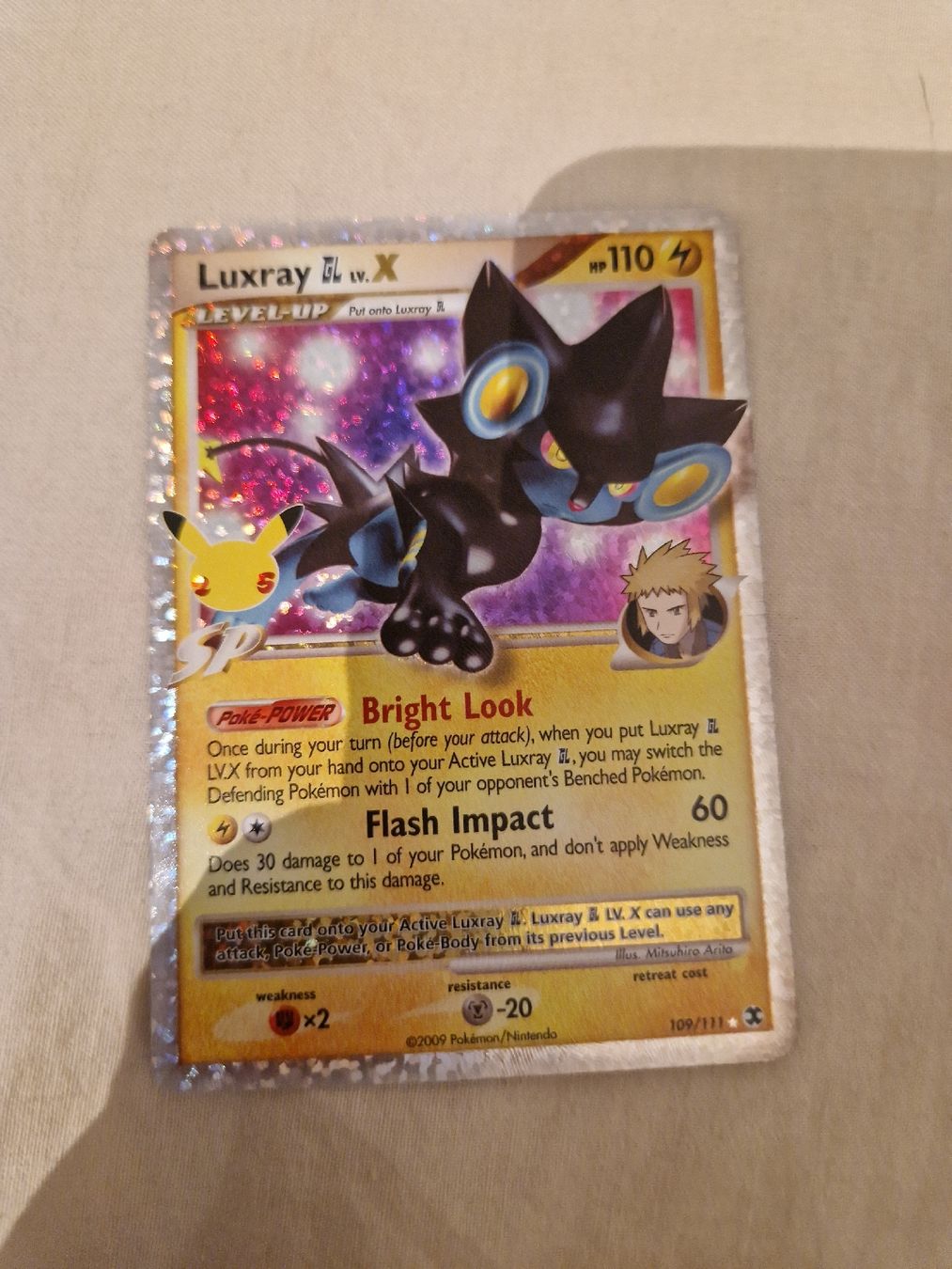 Pokémon Carte collezionabili: Luxray 25 th Pokémon celebration  – Nuovo (secondo la descrizione) da Les Acacias venduto da S.Vieira