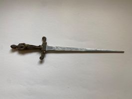 Brieföffner mit Ritter-Griff