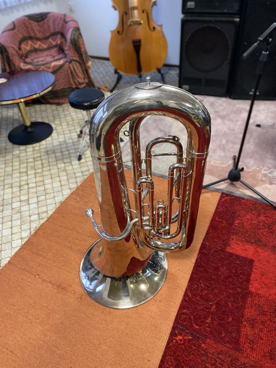 Besson Strumenti musicali: B Tuba Besson Sovereign 986 – Usato da Mauren venduto da Sandreja 2