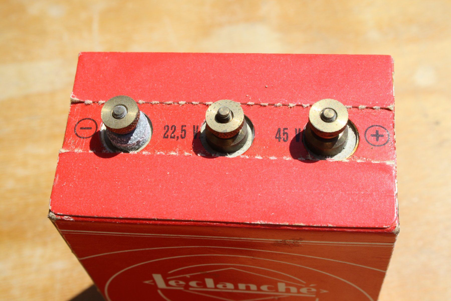 Caricatori & Batterie: ANTIKE ALTE VINTAGE BATTERIE – Difettoso da Wauwil venduto da Pneuedy 7
