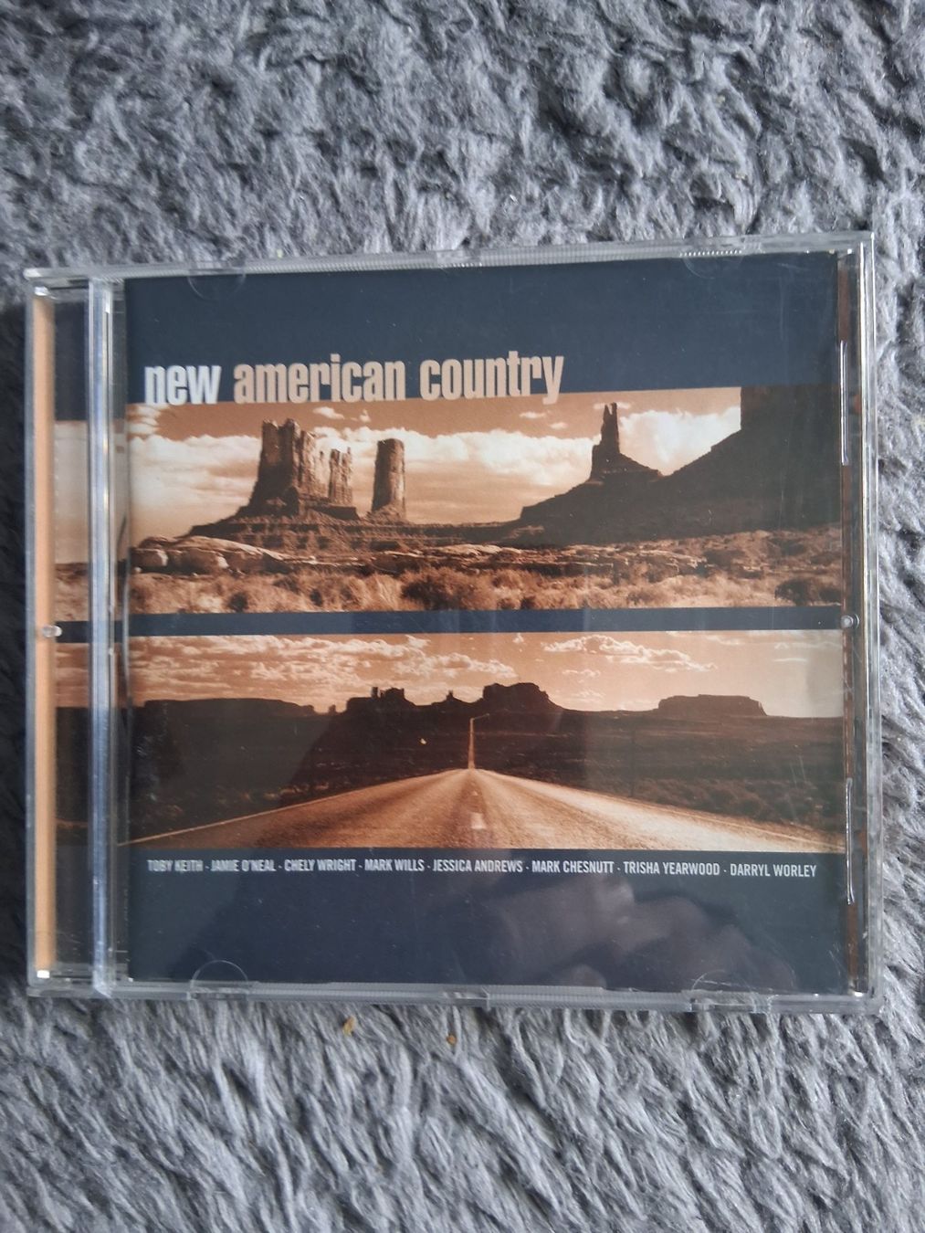 CD: NEW AMERICAN COUNTRY     COMPILATION   CD – Usato da Wetzikon ZH venduto da Ramones01