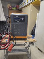 EnerSys IMPAQ Batterieladegerät.