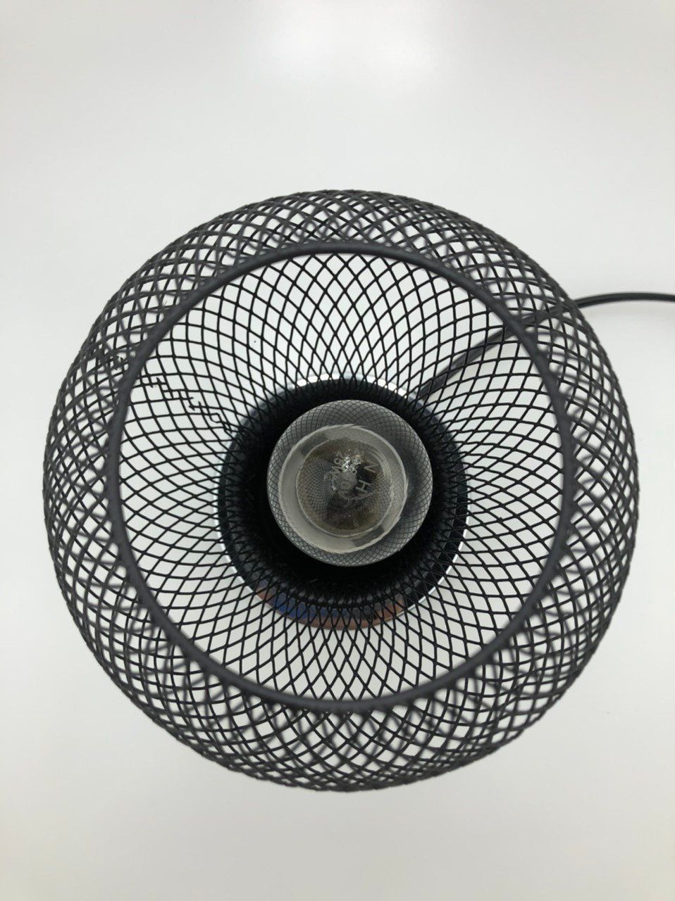Lampen: Tischlampe mit Gitterschirm – Neu und originalverpackt aus Schaffhausen von ky-shop 4