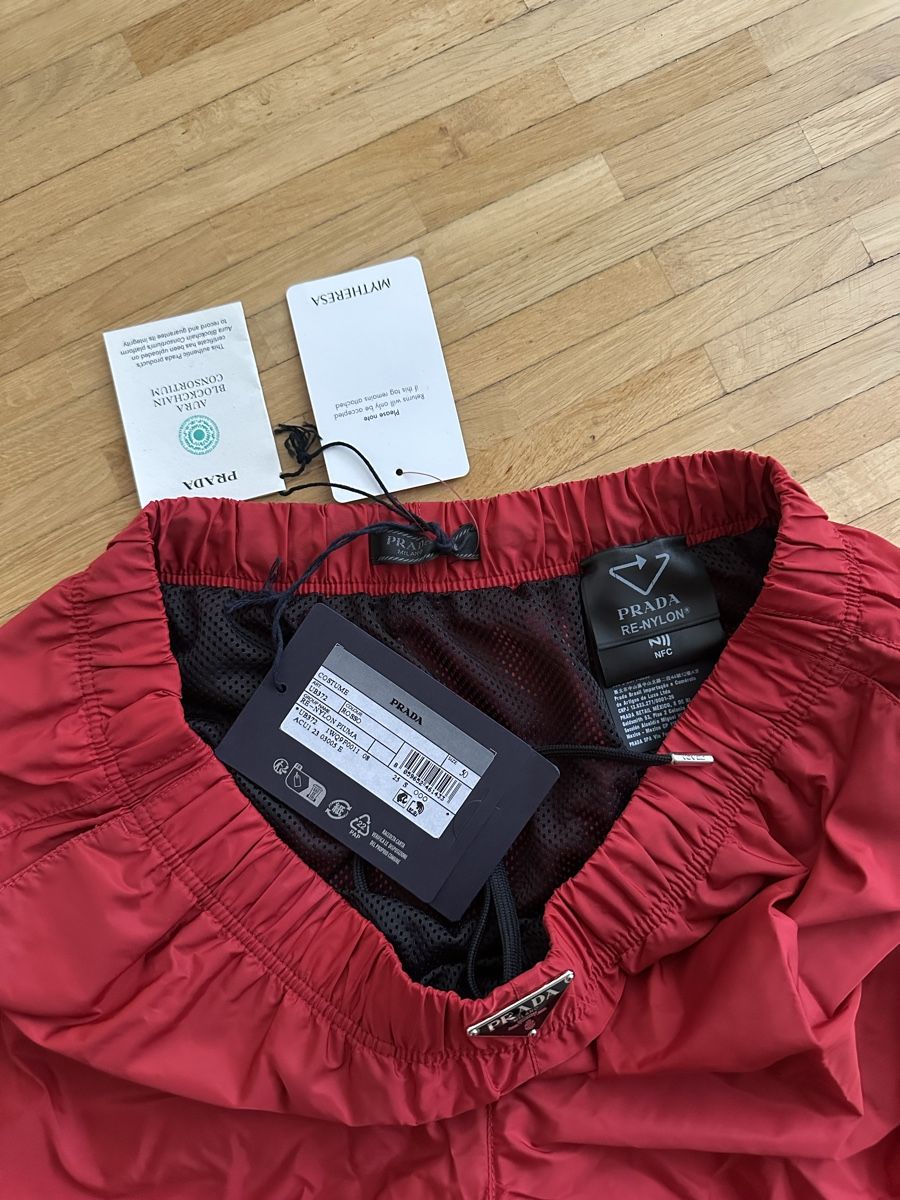 Prada Pantaloni: PRADA Badehose (Grösse 50) - neu! – Nuovo e nell'imballaggio originale da Langenthal venduto da iamzeko 1