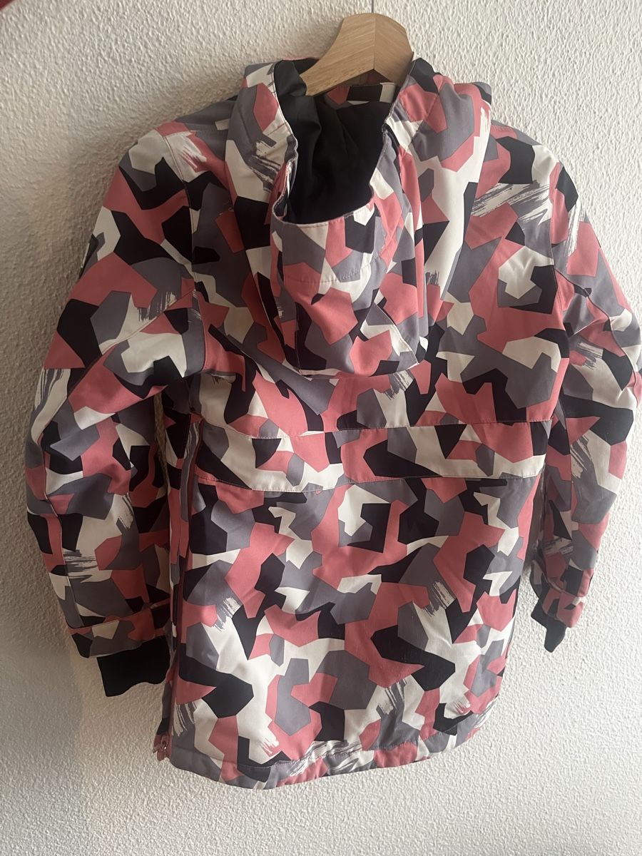 Jacken: Stylish Ladies' Winter Jacket - Geometric Pattern, Size M – Neu (gemäss Beschreibung) aus Meilen von PaulBenz 1