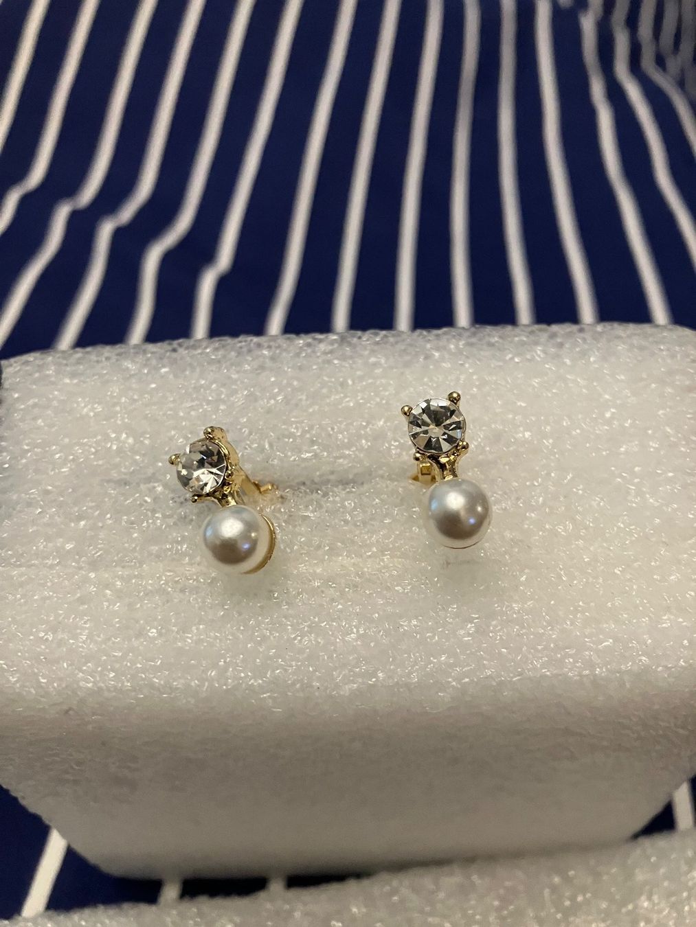 Orecchini pendenti & Orecchini a lobo: Schöner Modeschmuck, Ohrclipse goldfarben mit synth. Perle – Nuovo (secondo la descrizione) da Affoltern am Albis venduto da Dlotti 3