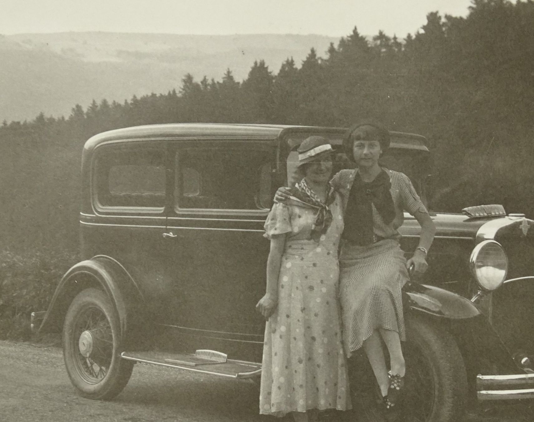 Insegne: AUTO OLDTIMER ÜBER ST. CROIX, BE NUMMER, BERNERNUMMER, 1935 – Usato da Grüningen venduto da Kartensammler 2