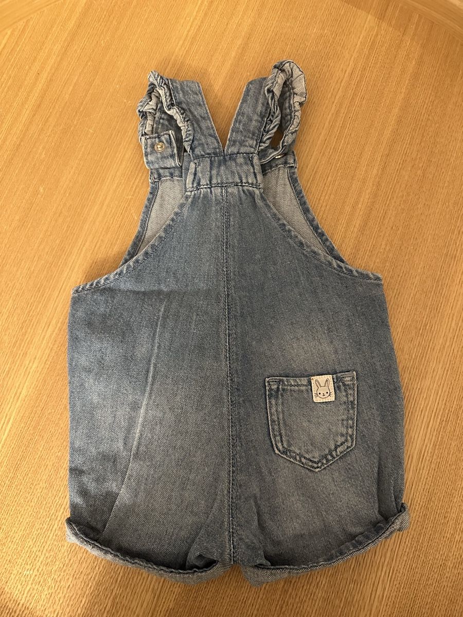 H&M Pantaloni: Kurze Jeanslatzhose Baby Mädchen – Nuovo (secondo la descrizione) da Felsberg venduto da Parjs 1