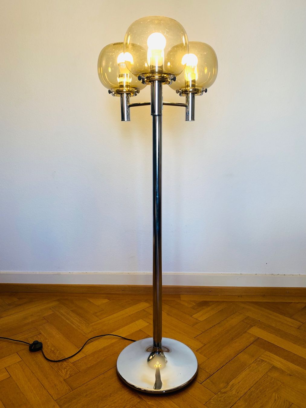 Lampade: Design Space Age Stehlampe – Usato da Olten venduto da sportwelt 2