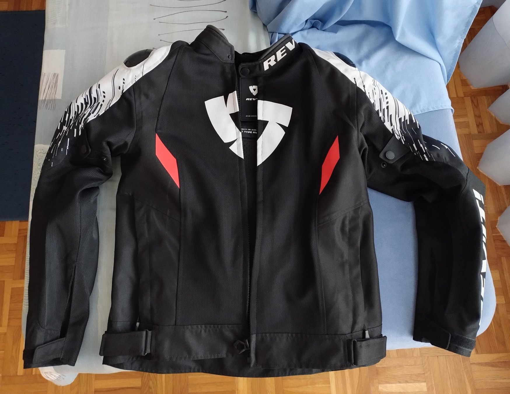 Jacken: Revit Quantum 2 Air Sport Motorrad Textiljacke – Gebraucht aus Effretikon von VanPersie 2