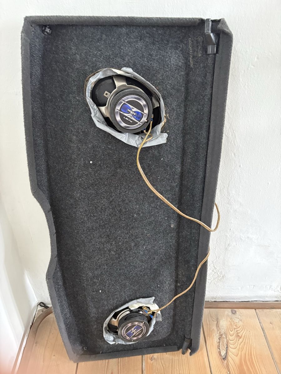 Amplificatori: Axton Auto Soundsystem mit Verstärker – Usato da Gutenswil venduto da mic_lgx6 2