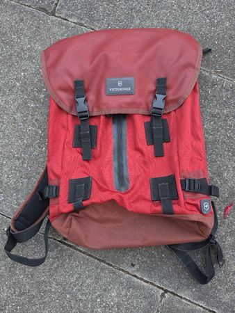 Victorinox Laptoprucksack rot guter Zustand 40x30x15cm