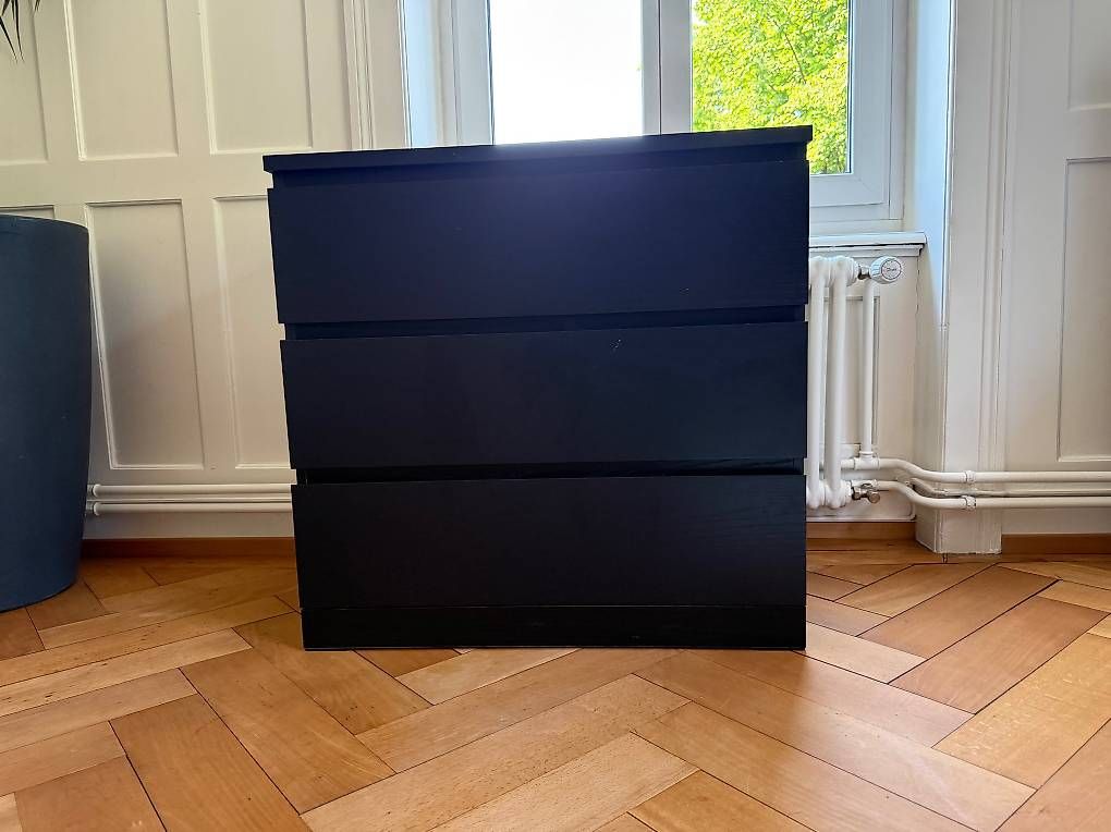 Betten: Bett inkl. Matratze & Kommode – Gebraucht aus St. Gallen von codeamazes 1