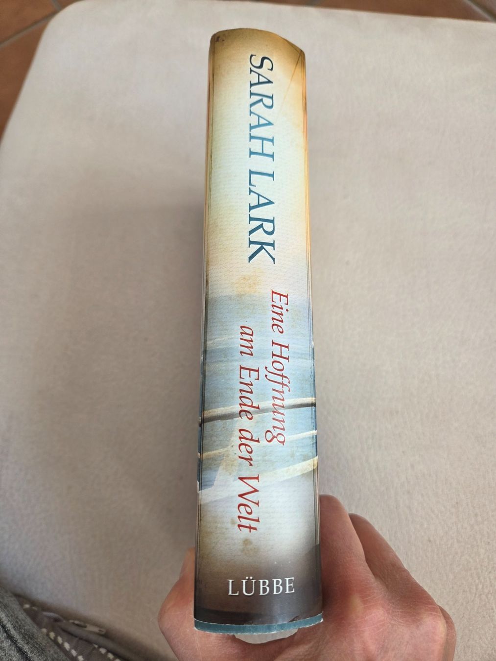 Libri: Sarah Lark - Eine Hoffnung am Ende der Welt – Usato da Bergdietikon venduto da Tanne_10 2