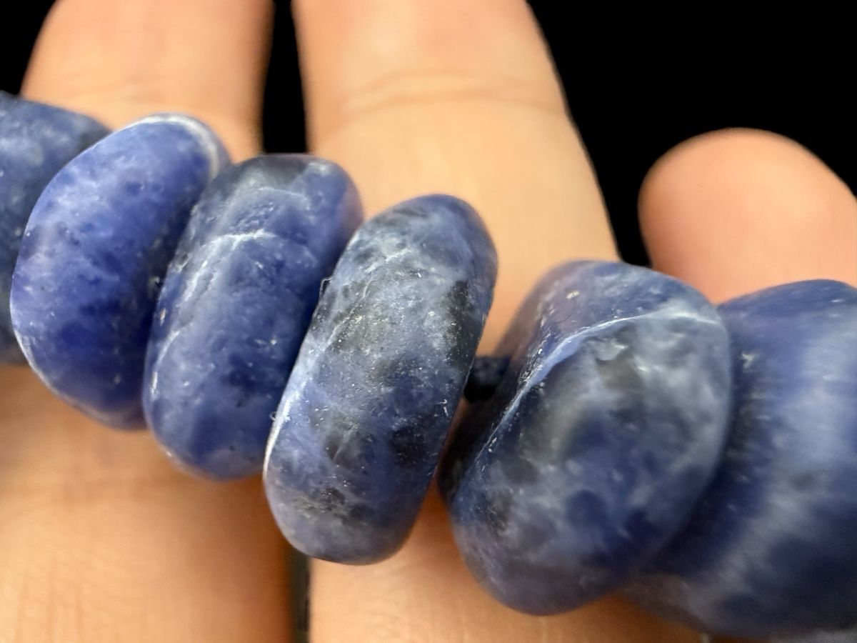 Catenine: Blaue Sodalit-Halskette, Vintage – Usato da Lamone venduto da LaCantinaMagica 8