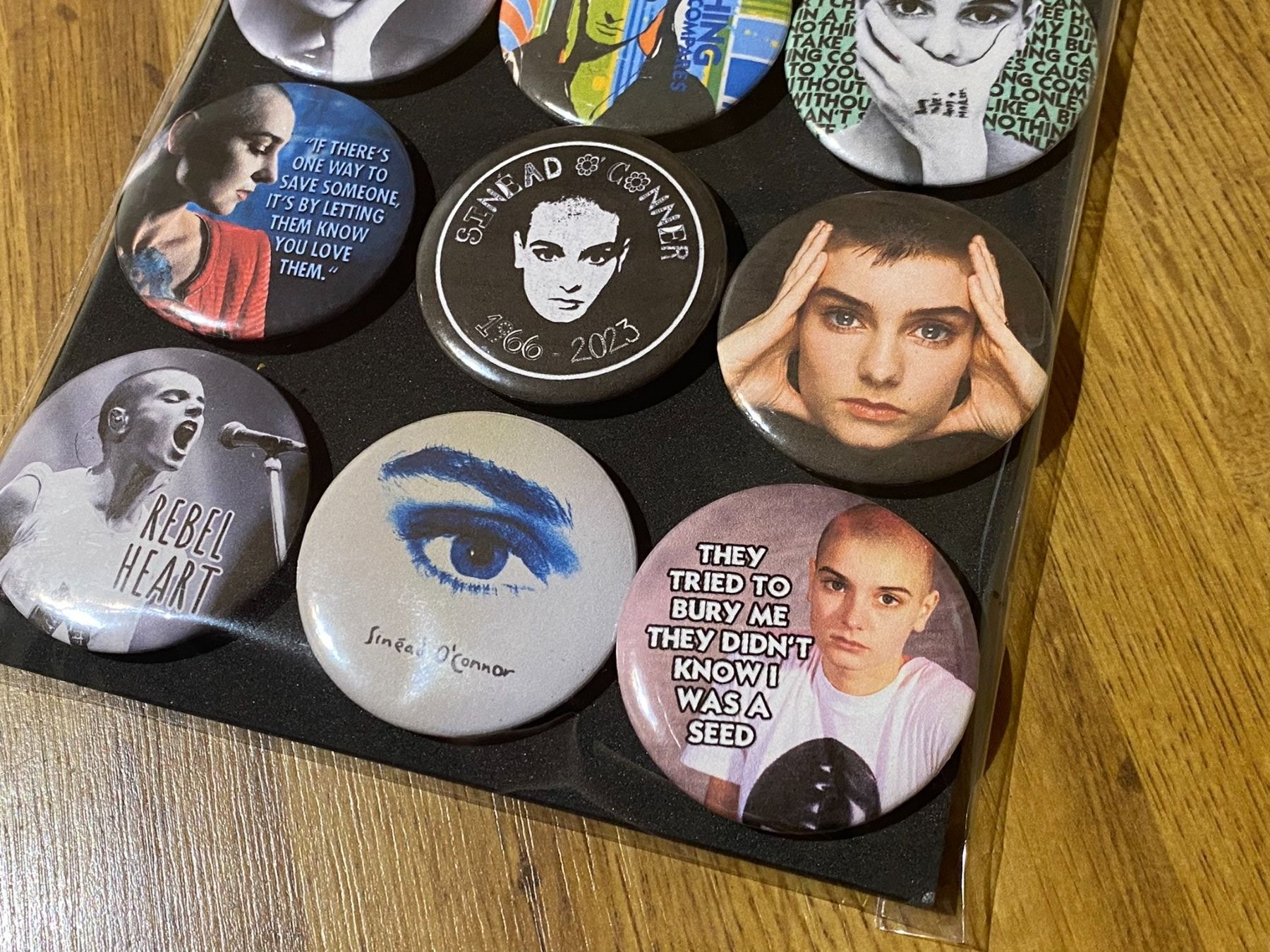 Placchette & Badge: Shinead O'Conner Magnete – Nuovo (secondo la descrizione) da Basel venduto da FatCatPacksTheRatt 3