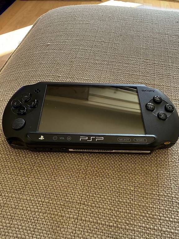 Console: Sony PSP Bundle top Zustand  – Usato da Schöfflisdorf venduto da Renf68 1