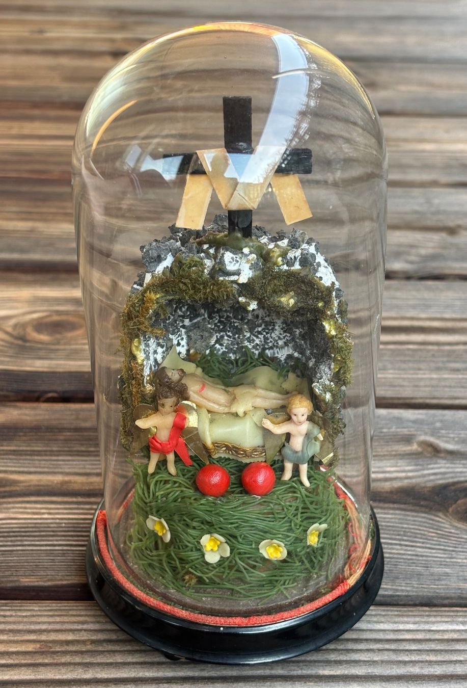 Statuette: antike Klosterarbeit mit Glassturz – Usato da Lüchingen venduto da Eeizo