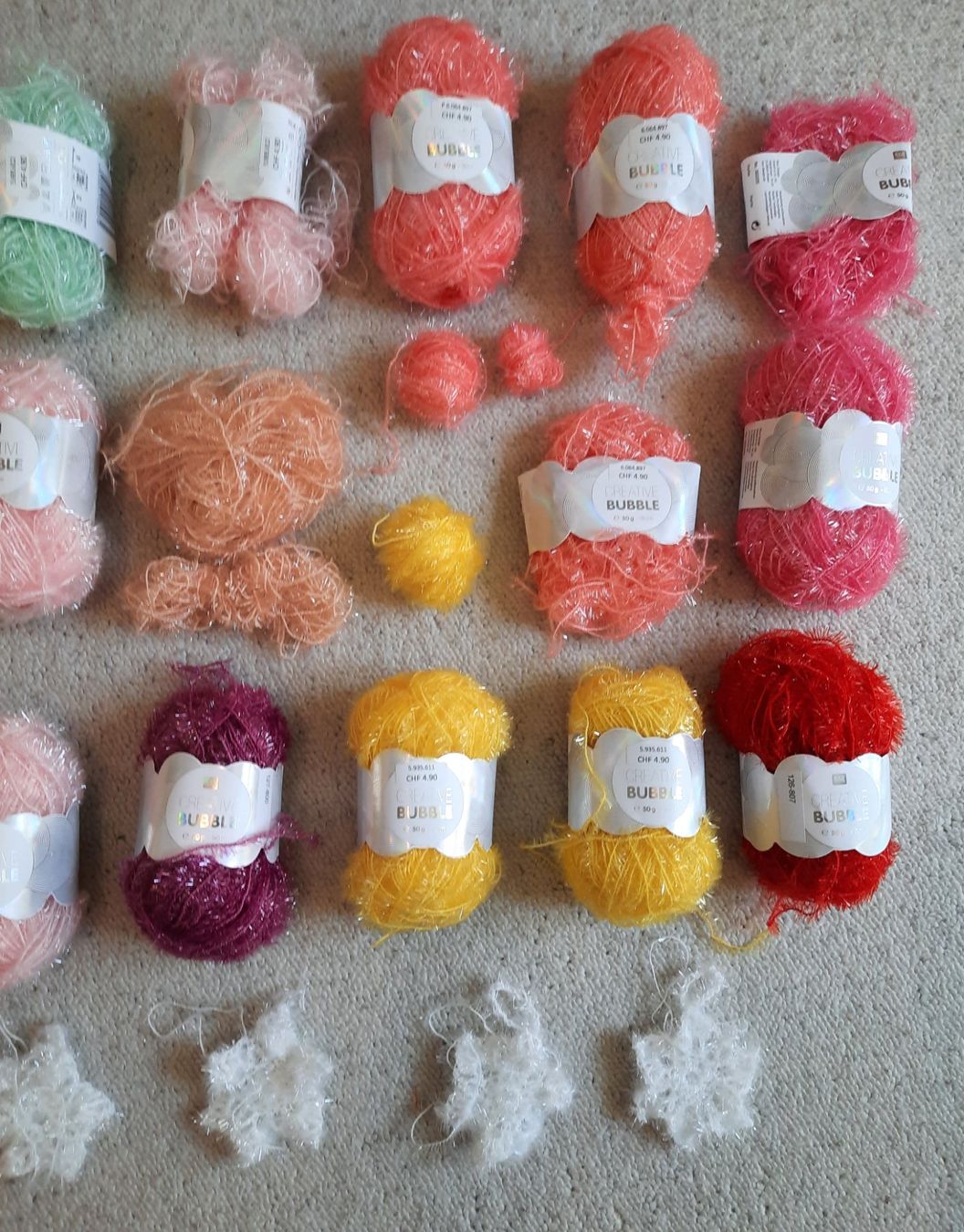 Lana: Polyestergarn CREATIVE BUBBLE, div Farben/kleine Muster, neu – Nuovo (secondo la descrizione) da Steffisburg venduto da pbegger 3