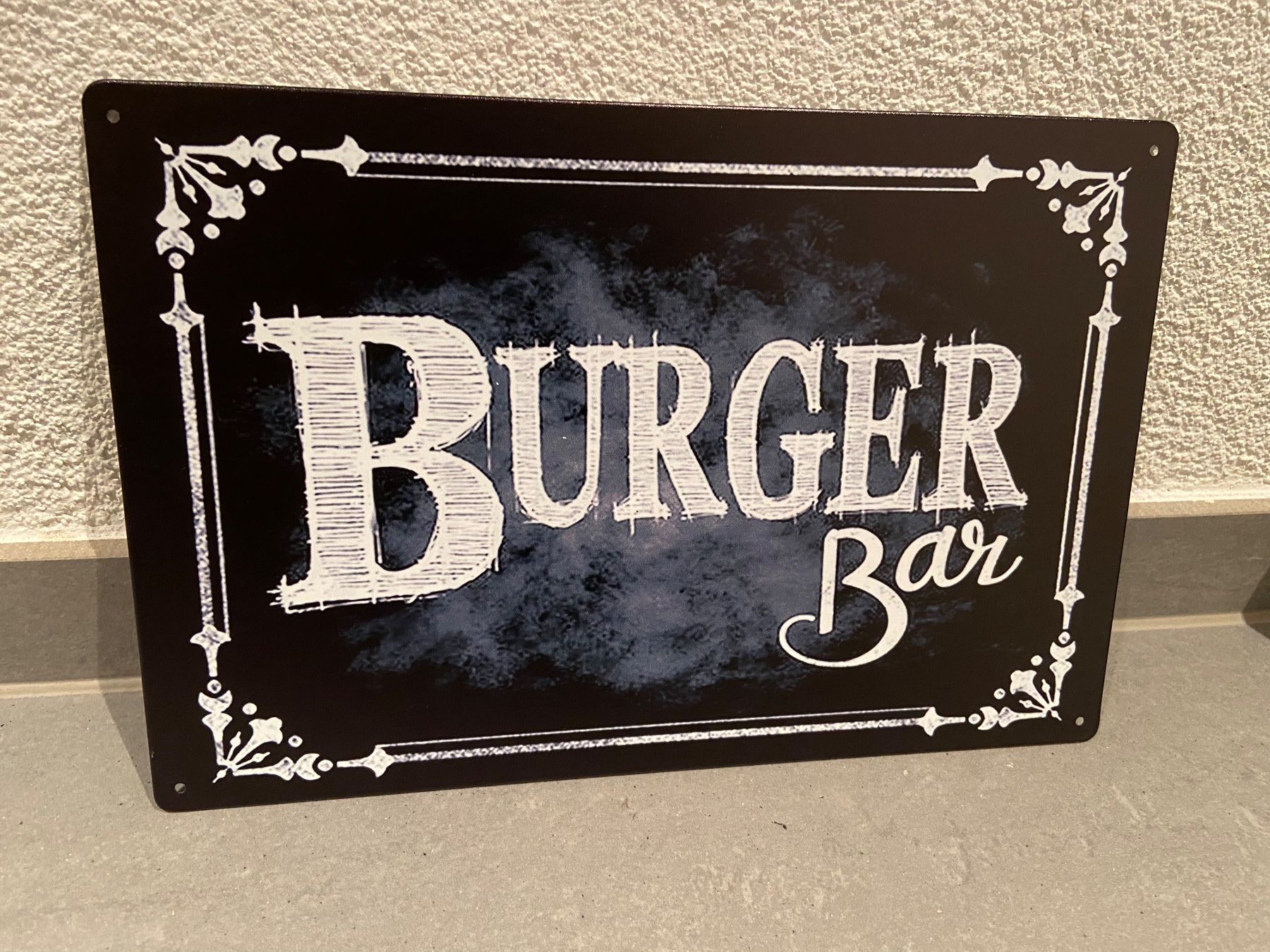 Insegne: Schild Metall Burger Bar / Dekorieren/ Neu / – Nuovo e nell'imballaggio originale da Seon venduto da Aaargauer01 7