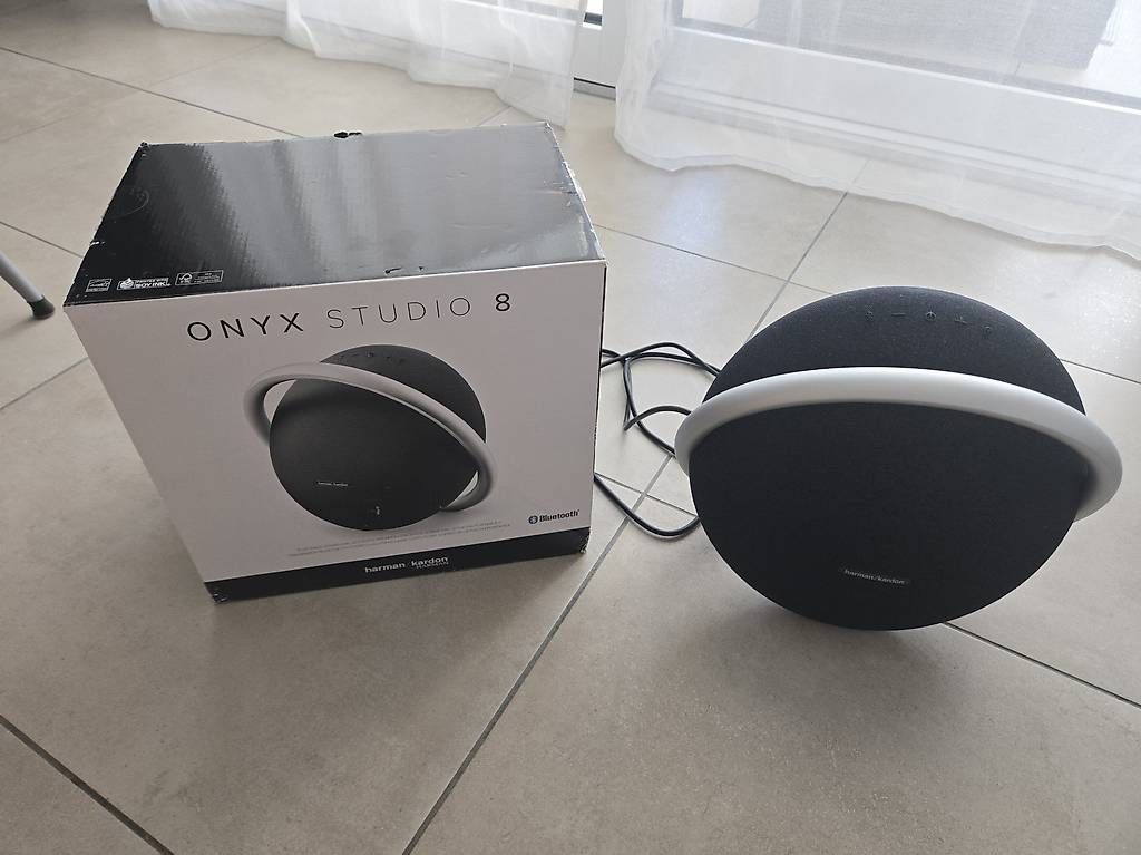 Haut-parleurs: HARMAN KARDON Onyx Studio 8 – D'occasion à Marly par Romnae
