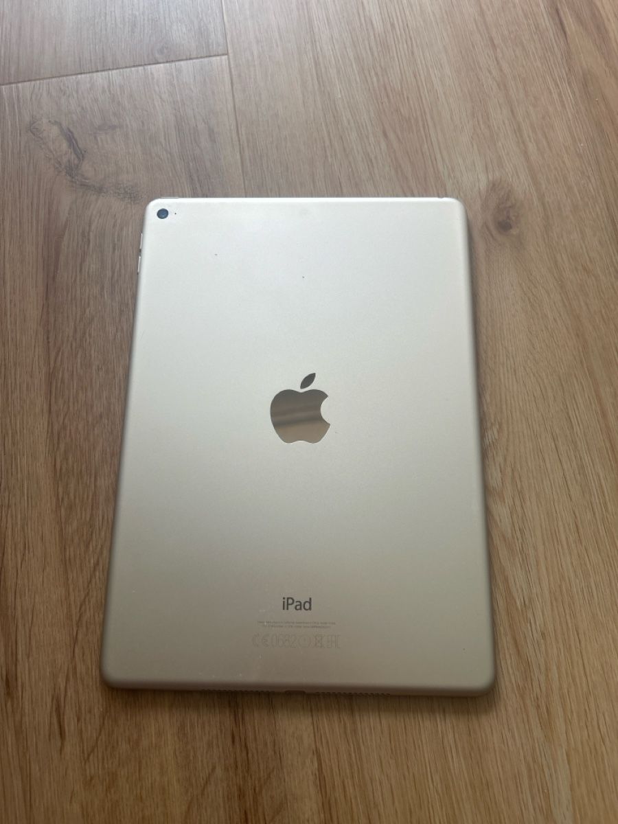 Apple Tablettes PC: I Pad Air 2 – D'occasion à Rotkreuz par Galadriel 1
