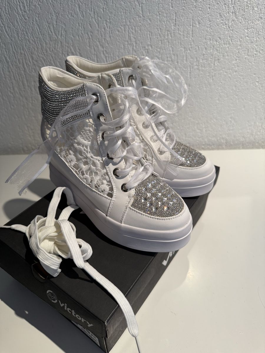 Scarpe da donna: Brautschuhe Gr.37 Neu mit Strass & Spitze – Nuovo (secondo la descrizione) da Hemmental venduto da val_k2zb 2