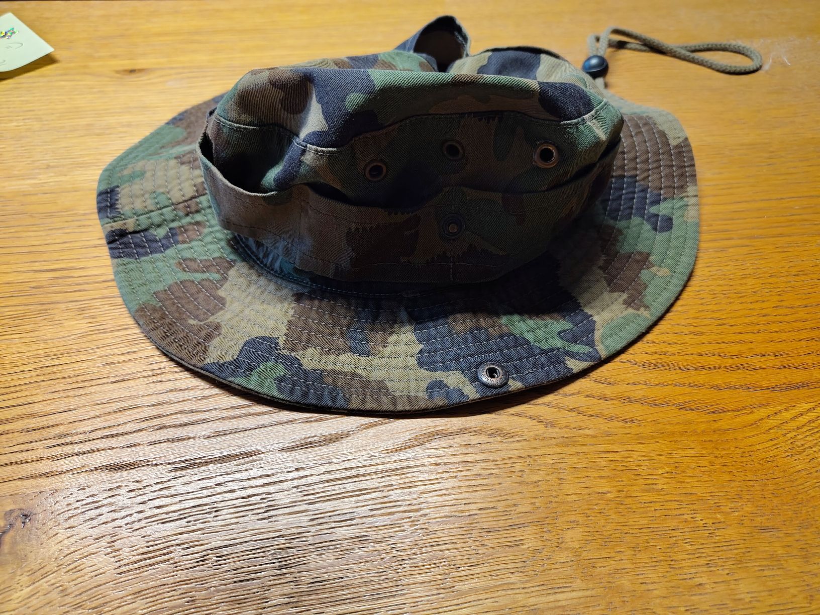 Schweizer Armee Copricapi, berretti & cappellini: Junglehut Schweizer Armee Militär Original – Usato da Langnau b. Reiden venduto da muurbuur 2