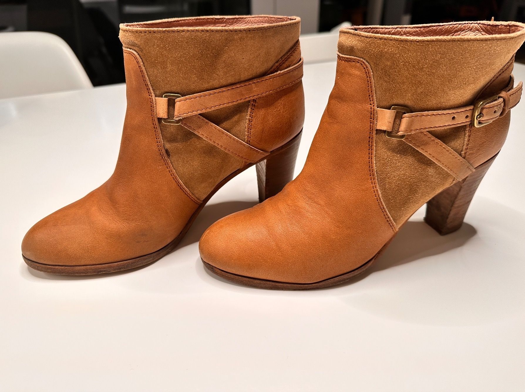 Damenschuhe: Comptoir des Cotonniers Stiefeletten Gr. 38 – Gebraucht aus Meggen von kammann