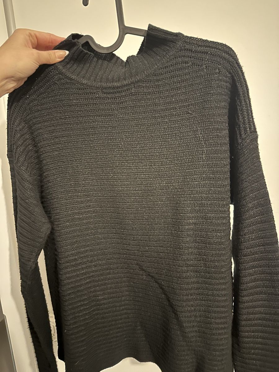 Pullover & Sweatshirts: Schwarzer Strickpullover mit Rollkragen, Grösse M – Gebraucht aus Reinach BL von Alles_muss_weg00 2