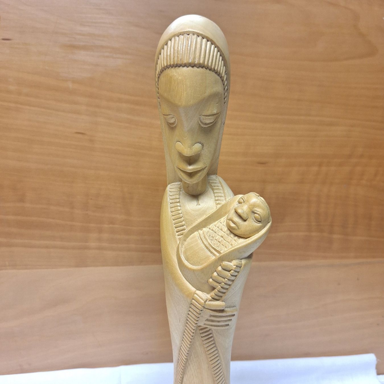 Alle Dekorationen: Hübsche handgeschnitzte Figur, Mutter und Kind, Holz – Gebraucht aus Winterthur von Goldpipau 1