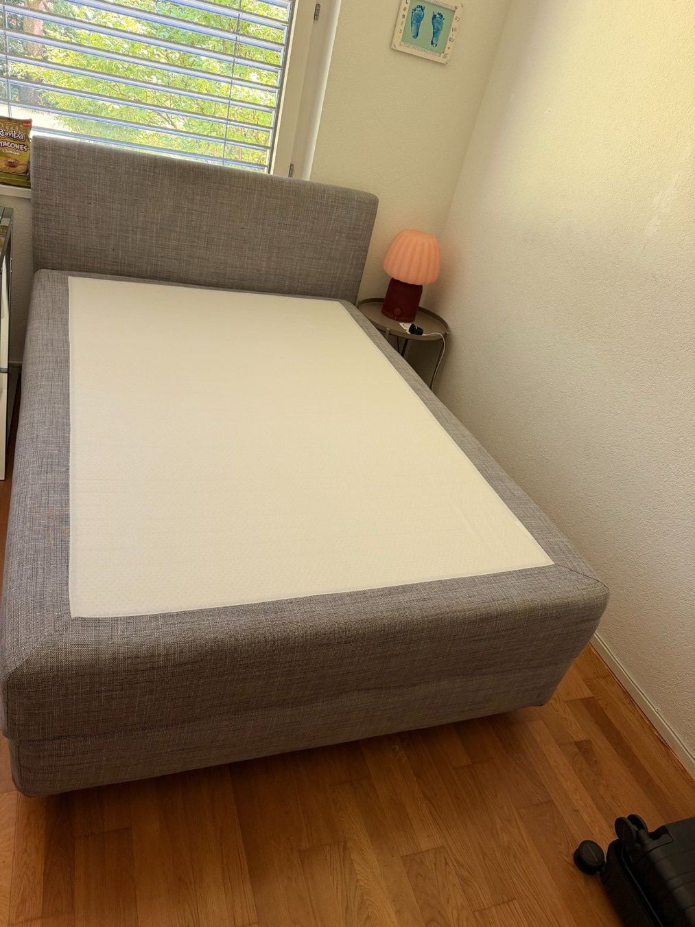 Ikea Betten: Boxspringbett 140 x 200 – Gebraucht aus Zürich von Denia