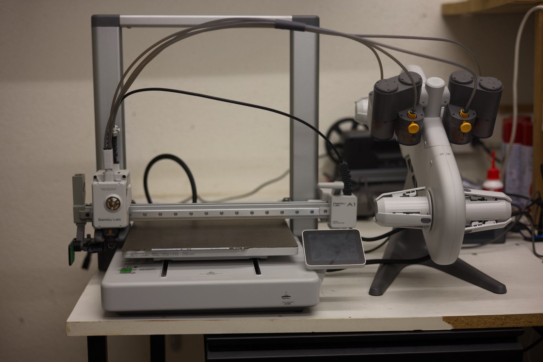 Bambu Lab Imprimante 3D: Bambu Lab A1 Drucker mit AMS light – D'occasion à Greifensee par pocahontas49