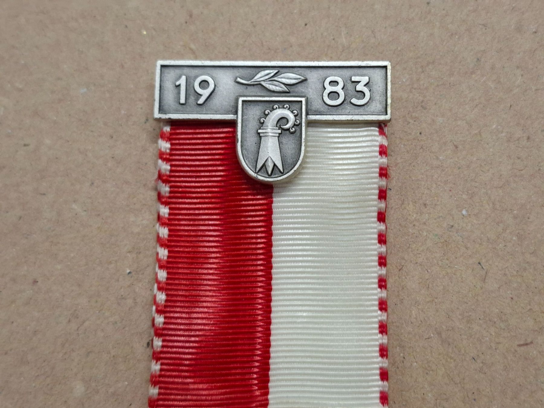 Medaglie: Basel Land Kantonalstich 1983 (A687) – Usato da Schwanden GL venduto da Suvorov 1