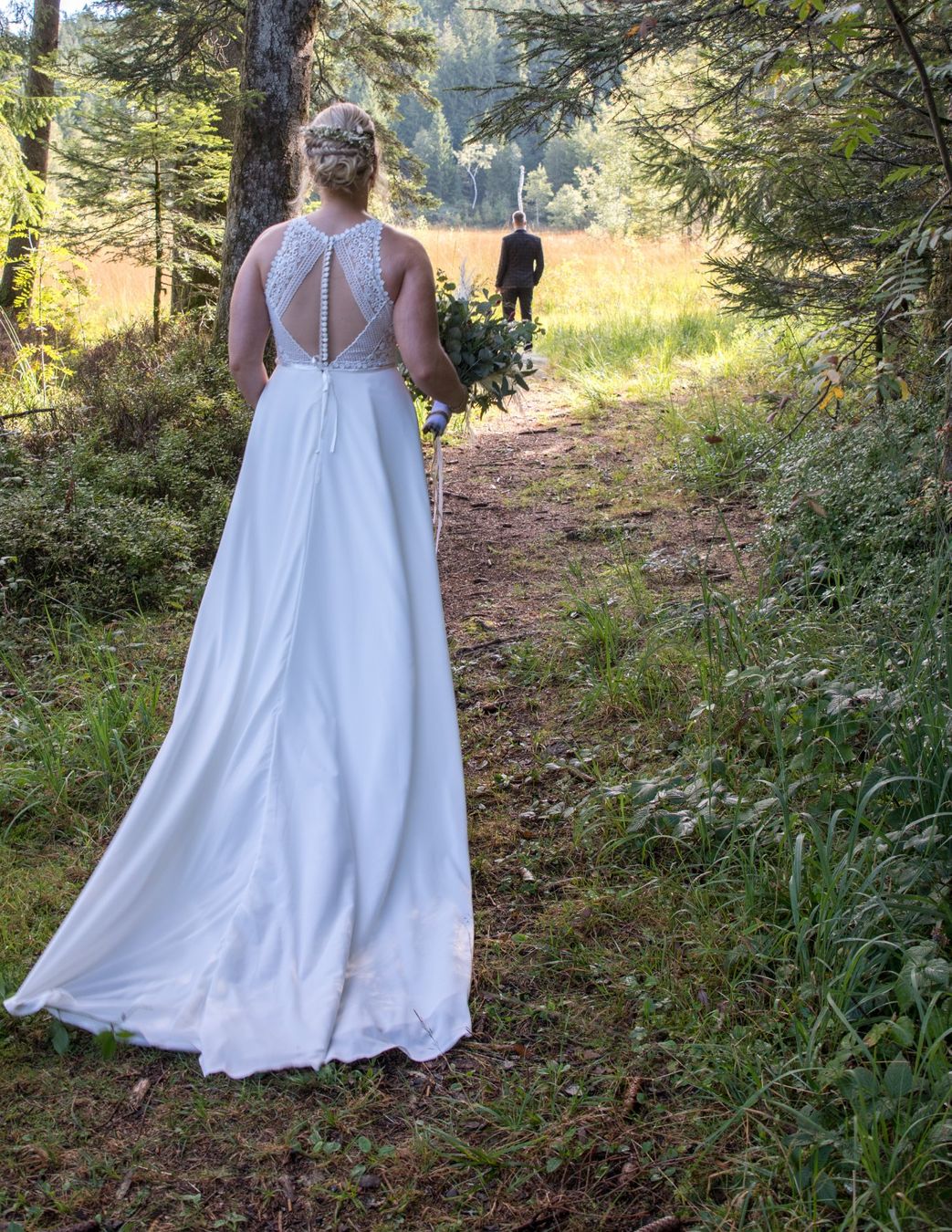 Kleider: Secondhand Brautkleid Aria Bride "Alba", Grösse 42-44 – Gebraucht aus Brunnen von Herzig-Brautmode 4
