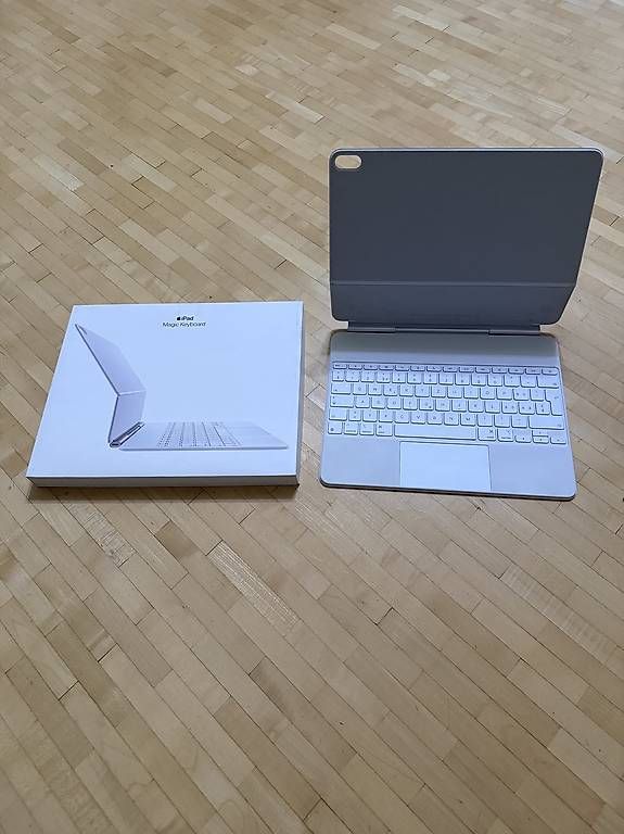 Claviers: original Apple iPad Magic Keyboard 13" Model A3340 – D'occasion à Scherzingen par polini42