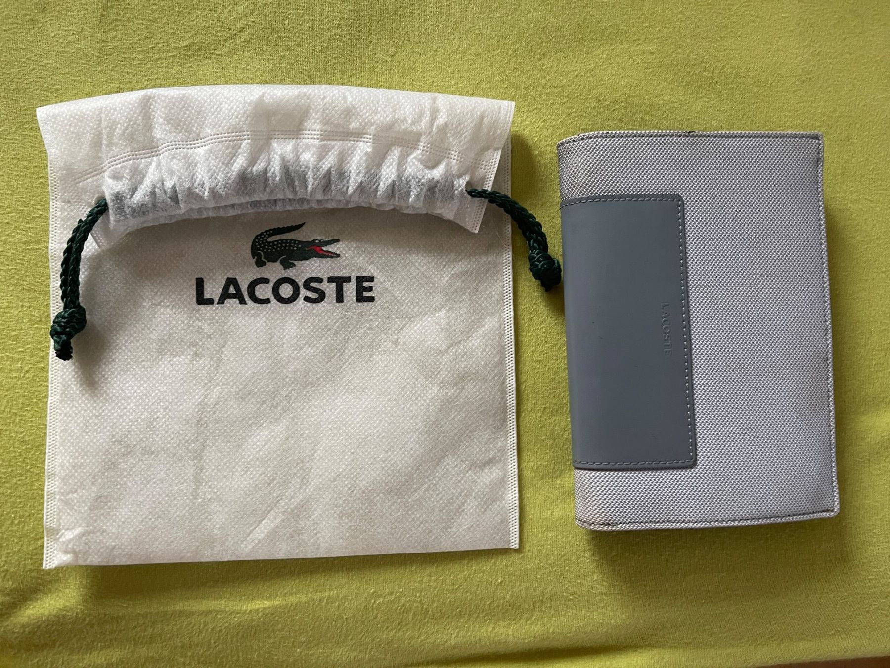 Lacoste Portemonnaie: Lacoste Portemonnaie – Gebraucht aus Horgen von Warrior11