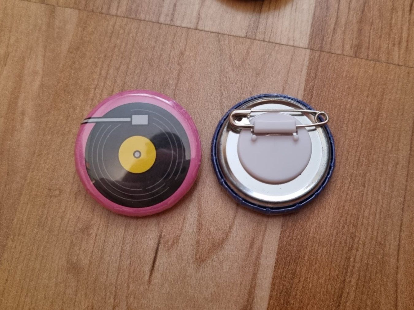 Bandai Spielzeuge: BANDAI Badge It! - Buttonmaker (nur Abholung!) – Gebraucht aus Wohlen AG von liur007 4