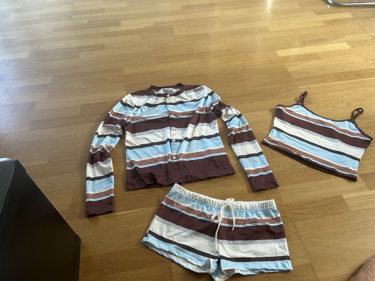 Lotti di vestiti: Schönes Kleider Set gr s – Nuovo (secondo la descrizione) da Allschwil venduto da selake990673