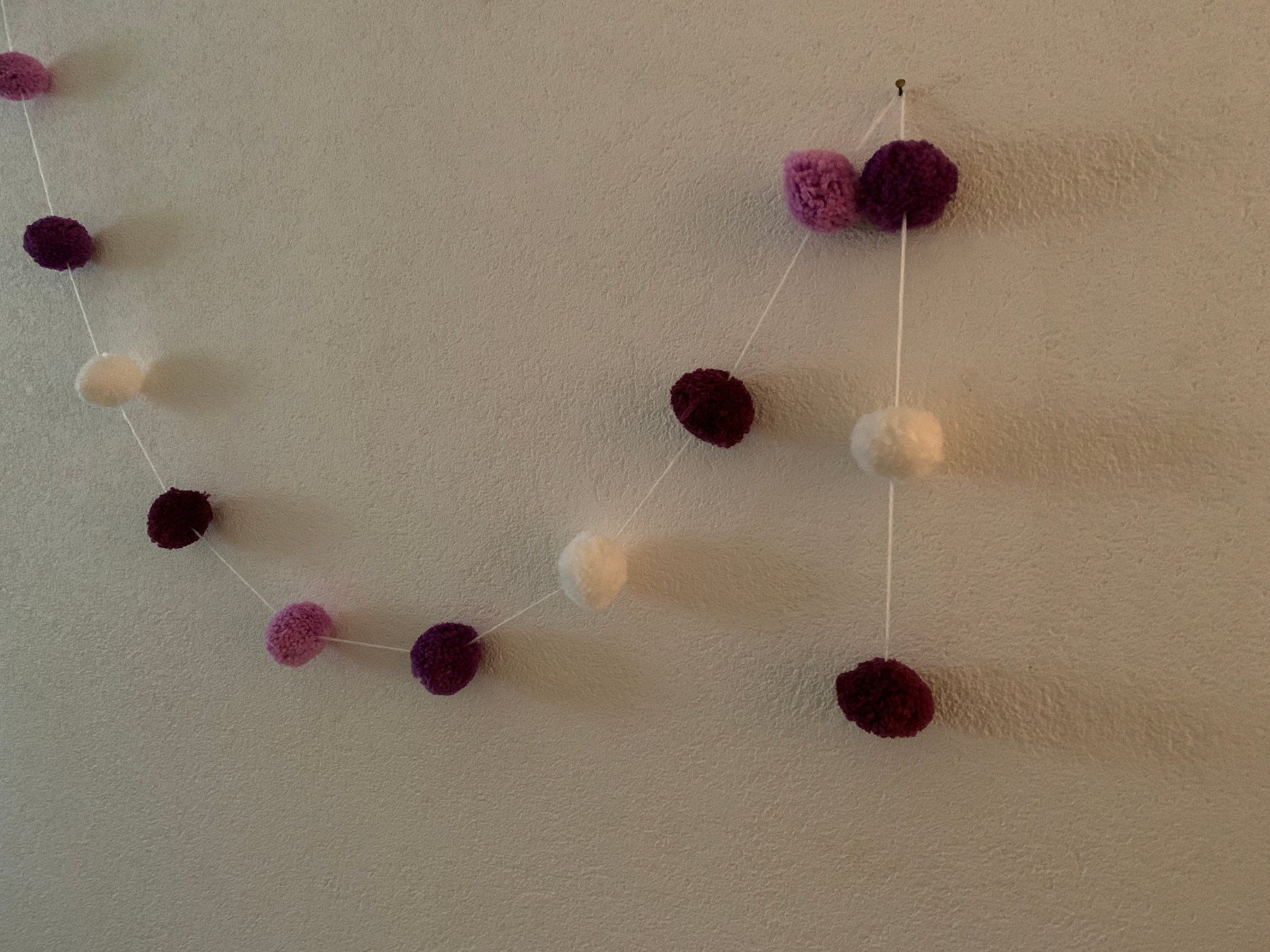 Tutte le decorazioni: herzige Pompon Girlande – Usato da St. Gallen venduto da Miousch 1
