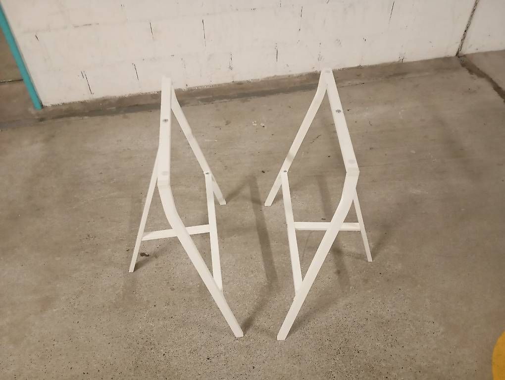 Ikea Autres meubles de bureau: Böckli aus Metall – D'occasion à Basel par Petergunn