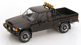 1:18 Toyota Hilux Xtra Cab Back to te Future KK-Scale