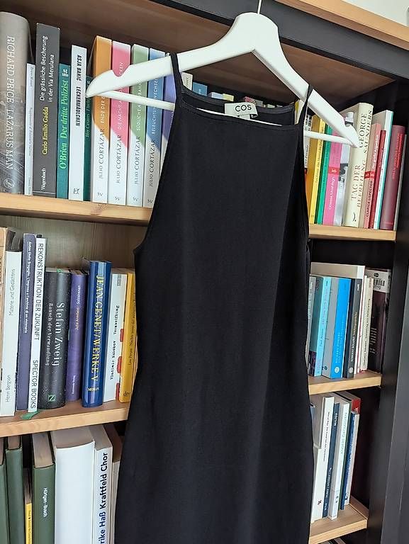Vestiti: COS schwarzes Trägerkleid S – Usato da Zürich venduto da lin_6dtc 2
