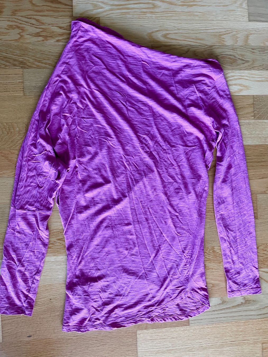 Sisley Pullover & Sweatshirts: Pullover SISLEY – Gebraucht aus Richterswil von IrynaL 1