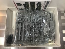 MODELCOLLECT RUSSIA S300/S400 MISSILE LAUNCHER 1:72