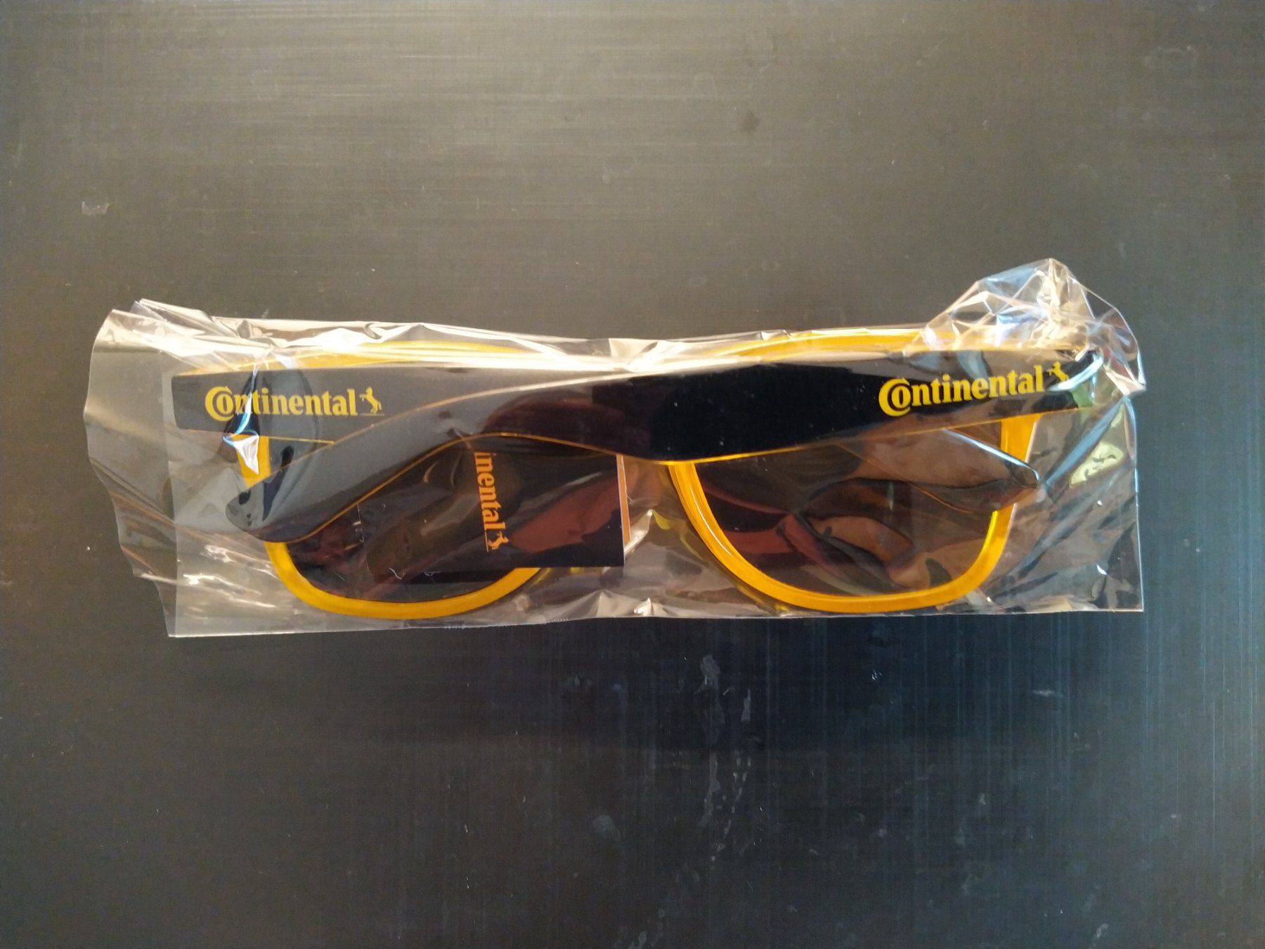 Occhiali & Lenti: Sonnenbrille Continental – Nuovo e nell'imballaggio originale da Bern venduto da micky031